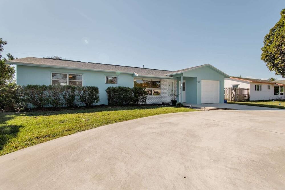 Photo of Outdoor in Boynton Beach