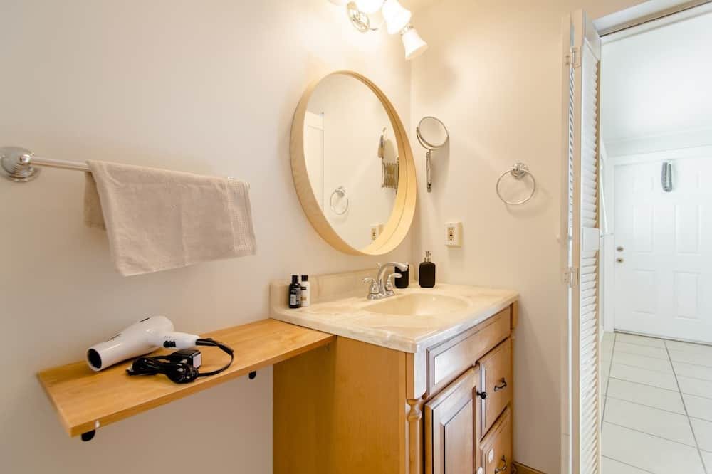 Photo of Bathroom in Boynton Beach
