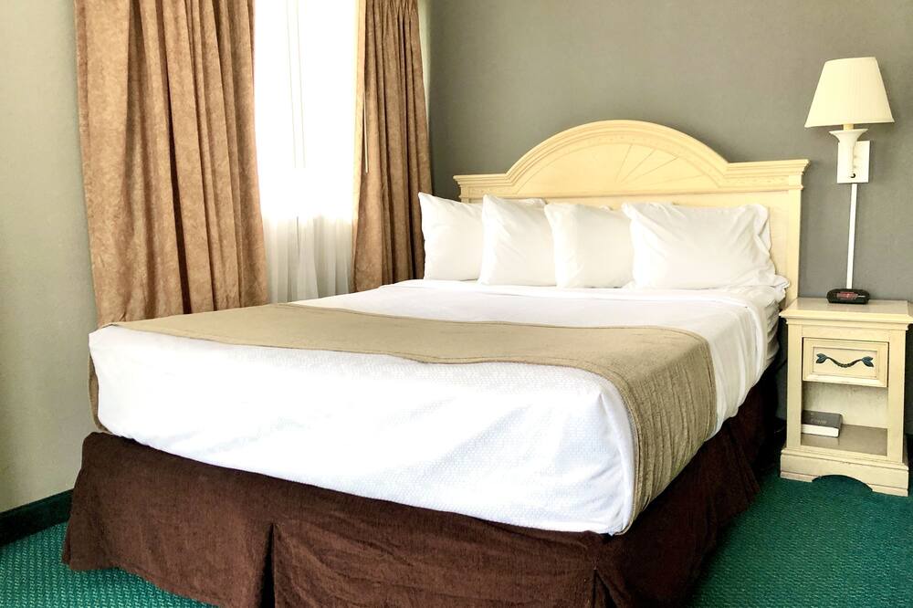 Photo of Bedroom in Florida Center
