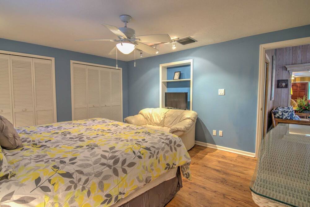 Photo of Bathroom in Kings Lake