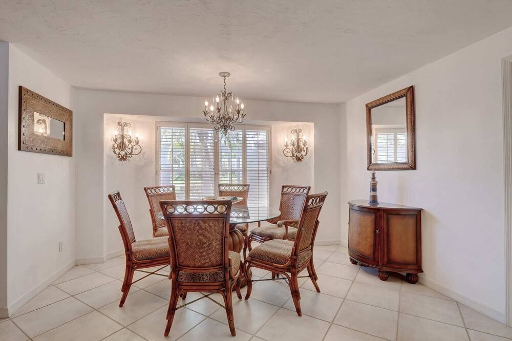 Photo of Bedroom in Kings Lake