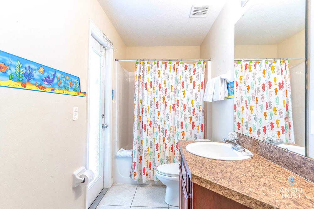 Photo of Bathroom in Sandy Ridge