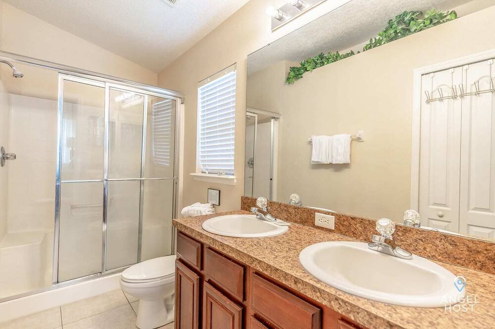 Photo of Bathroom in Sandy Ridge