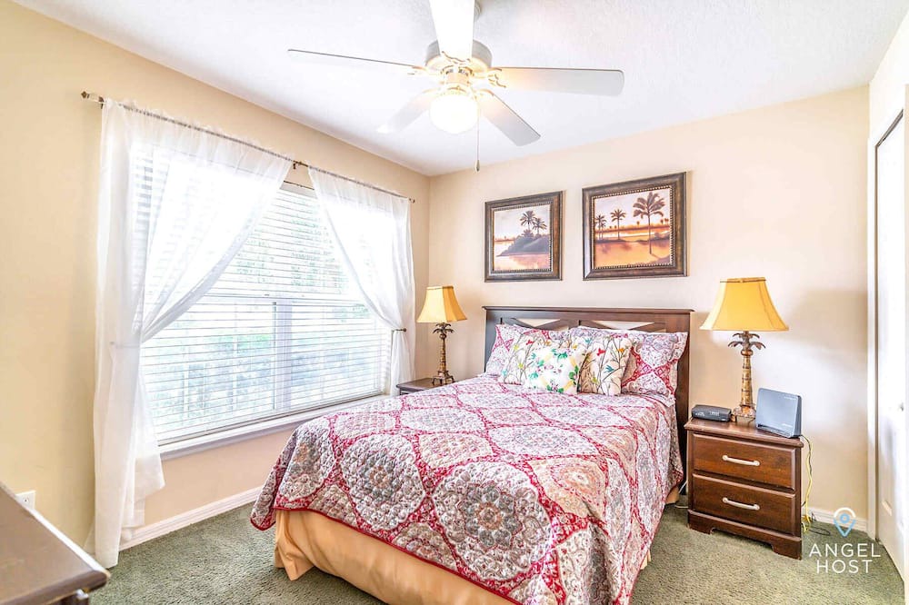 Photo of Bedroom in Sandy Ridge
