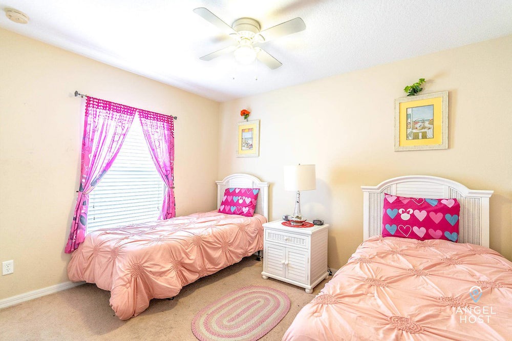 Photo of Bedroom in Sandy Ridge