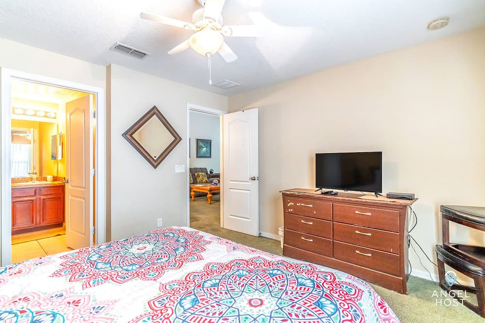 Photo of Bedroom in Sandy Ridge