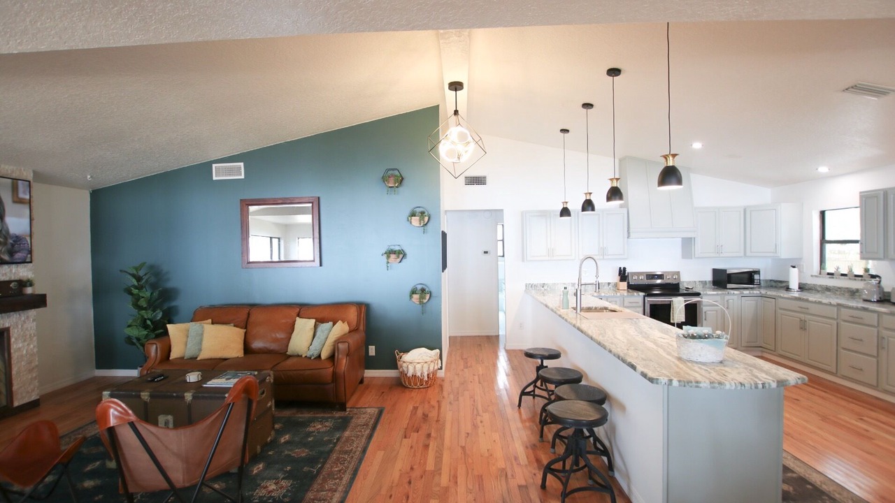 Photo of Livingroom in Crescent City