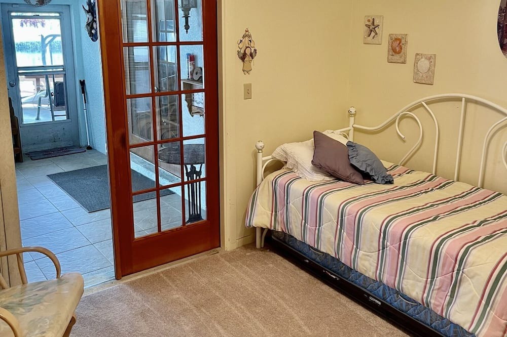 Photo of Bedroom in Springs at Kings Bay