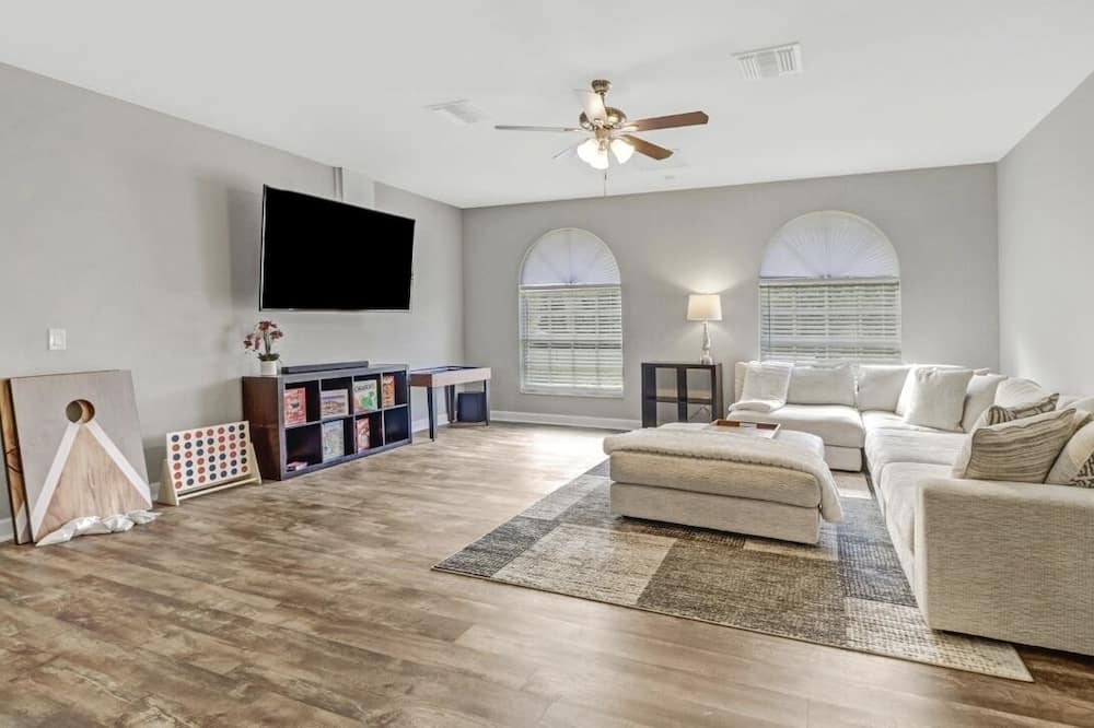 Photo of Livingroom in Rural Estates