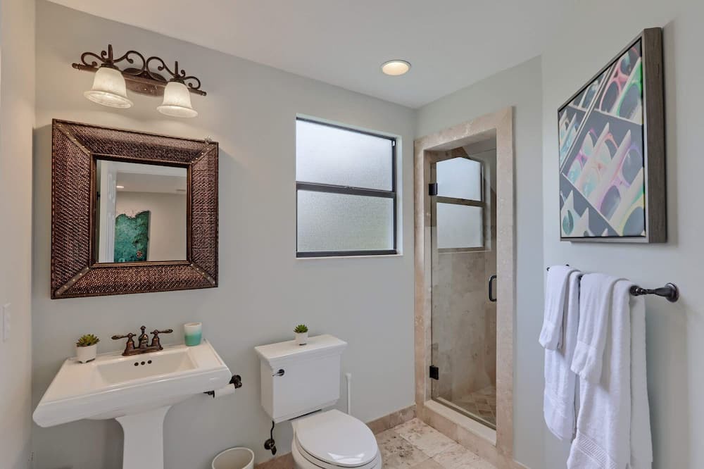 Photo of Bathroom in Juno Beach