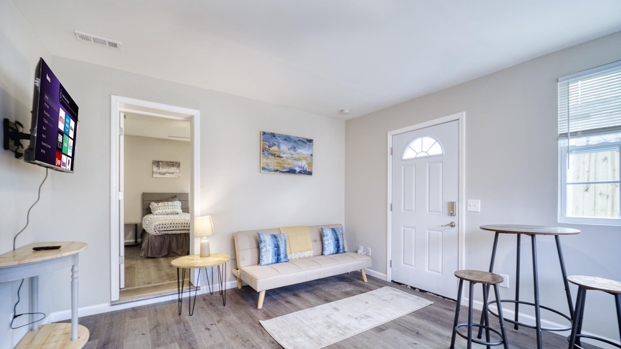 Photo of Livingroom in Jacksonville