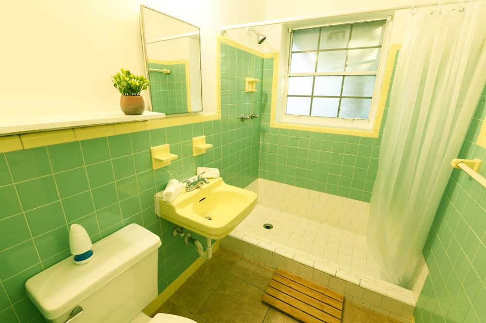 Photo of Bathroom in Poinciana Park