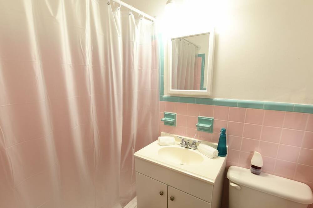 Photo of Bathroom in Poinciana Park