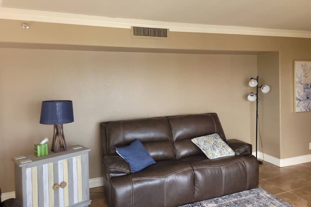 Photo of Livingroom in Sand Key
