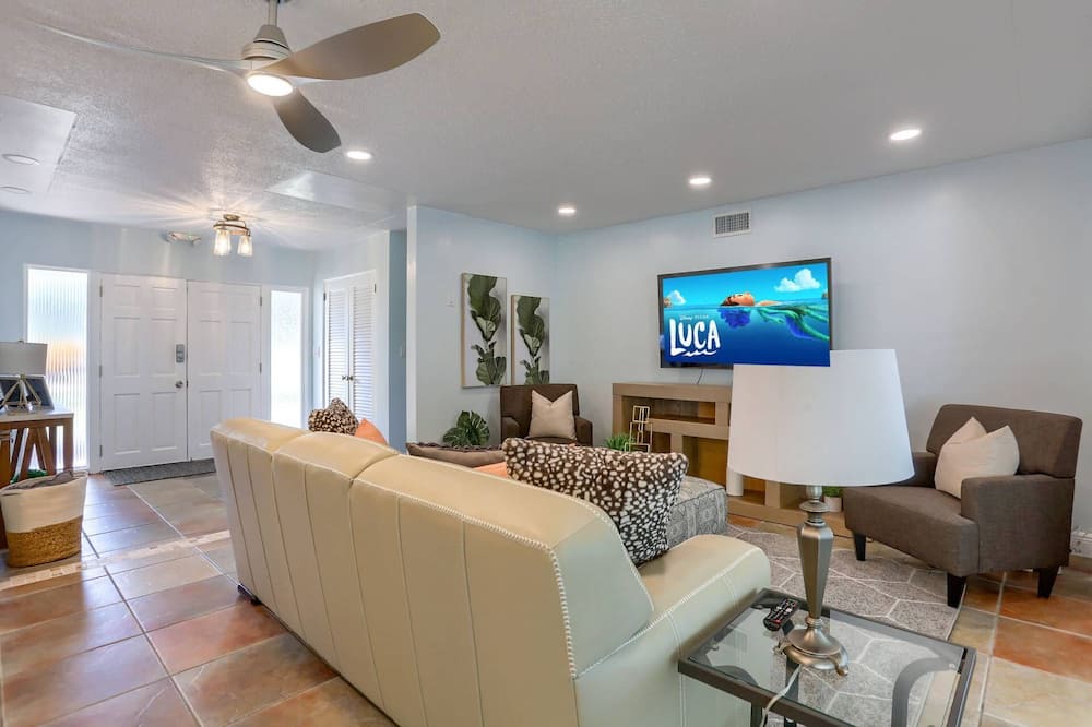 Photo of Bedroom in Anona
