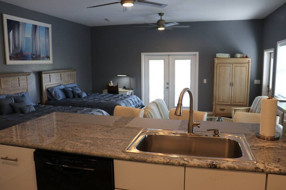 Photo of Kitchen in Edgewater