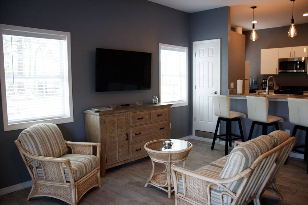 Photo of Bedroom in Edgewater