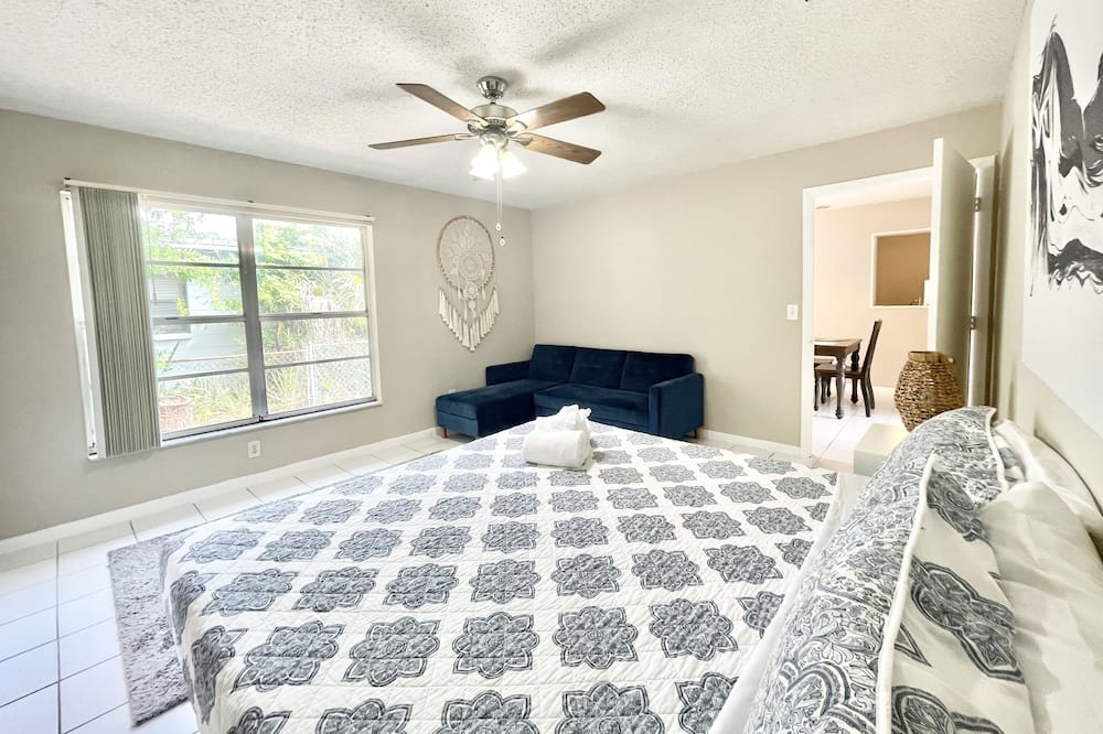 Photo of Bedroom in Oakford Park