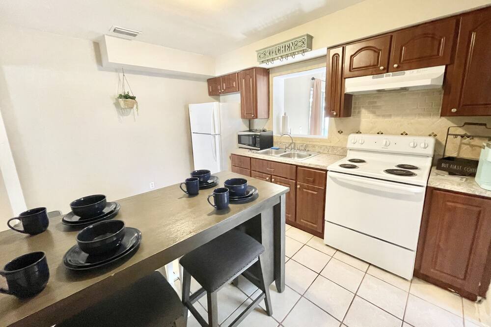 Photo of Kitchen in Oakford Park