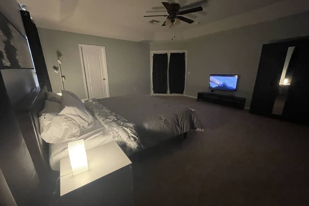 Photo of Bedroom in West Stonebridge
