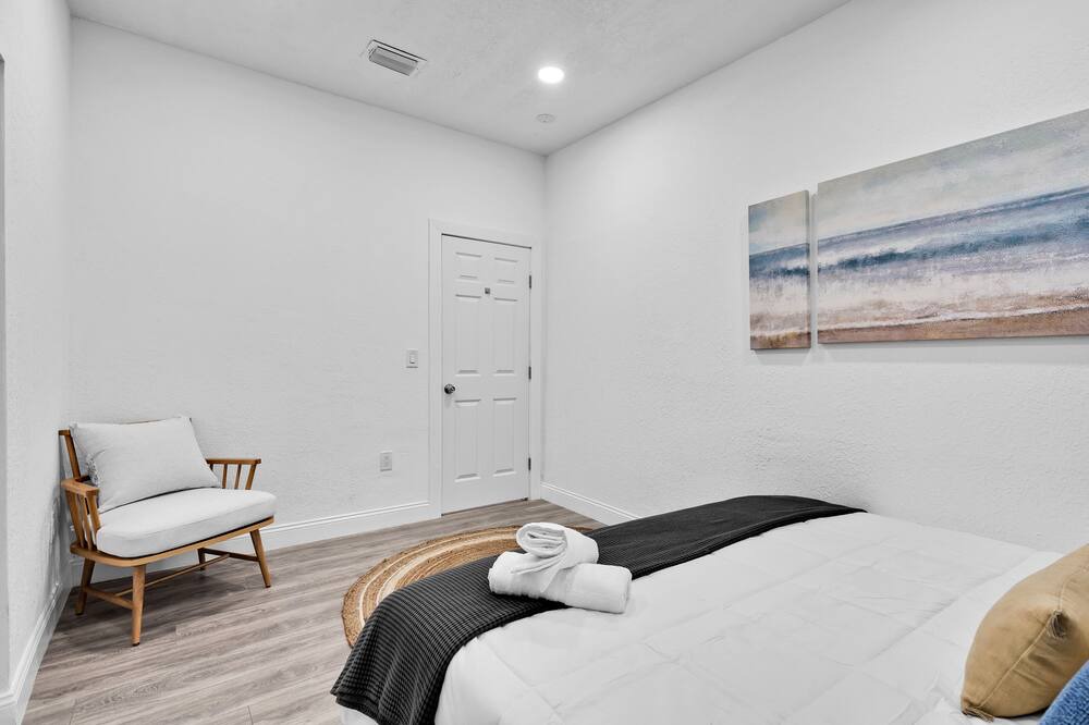 Photo of Bedroom in Little Haiti