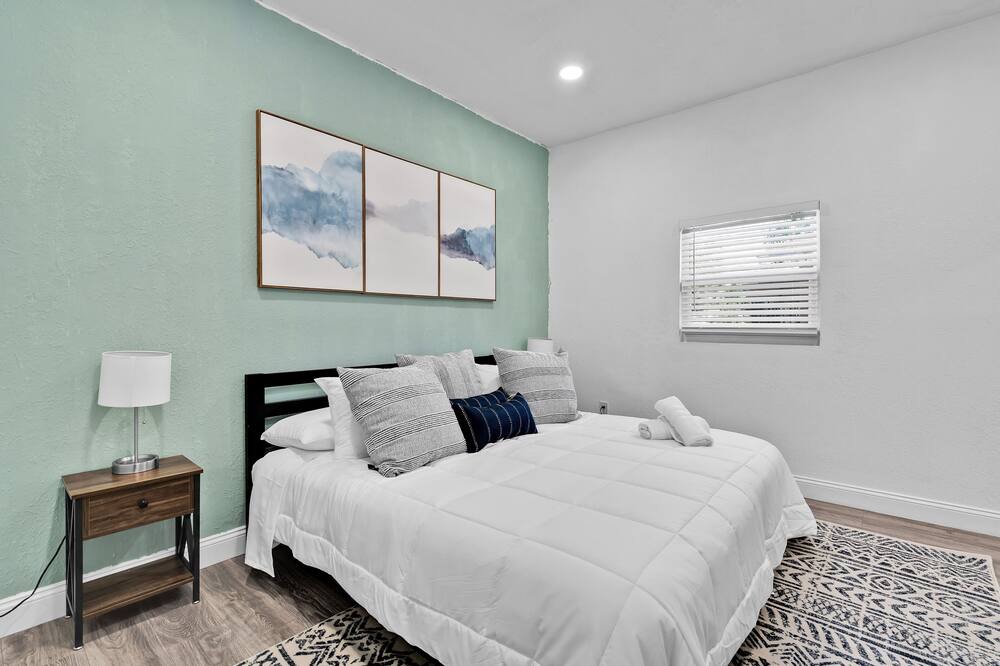 Photo of Bedroom in Little Haiti