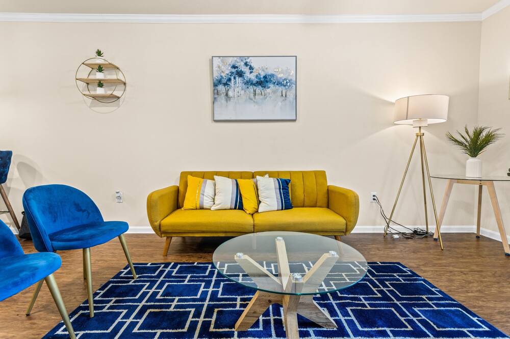 Photo of Livingroom in Deerwood