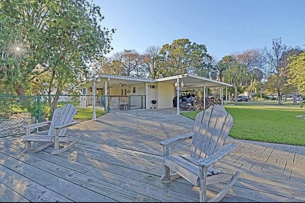 Photo of Outdoor in Yankeetown