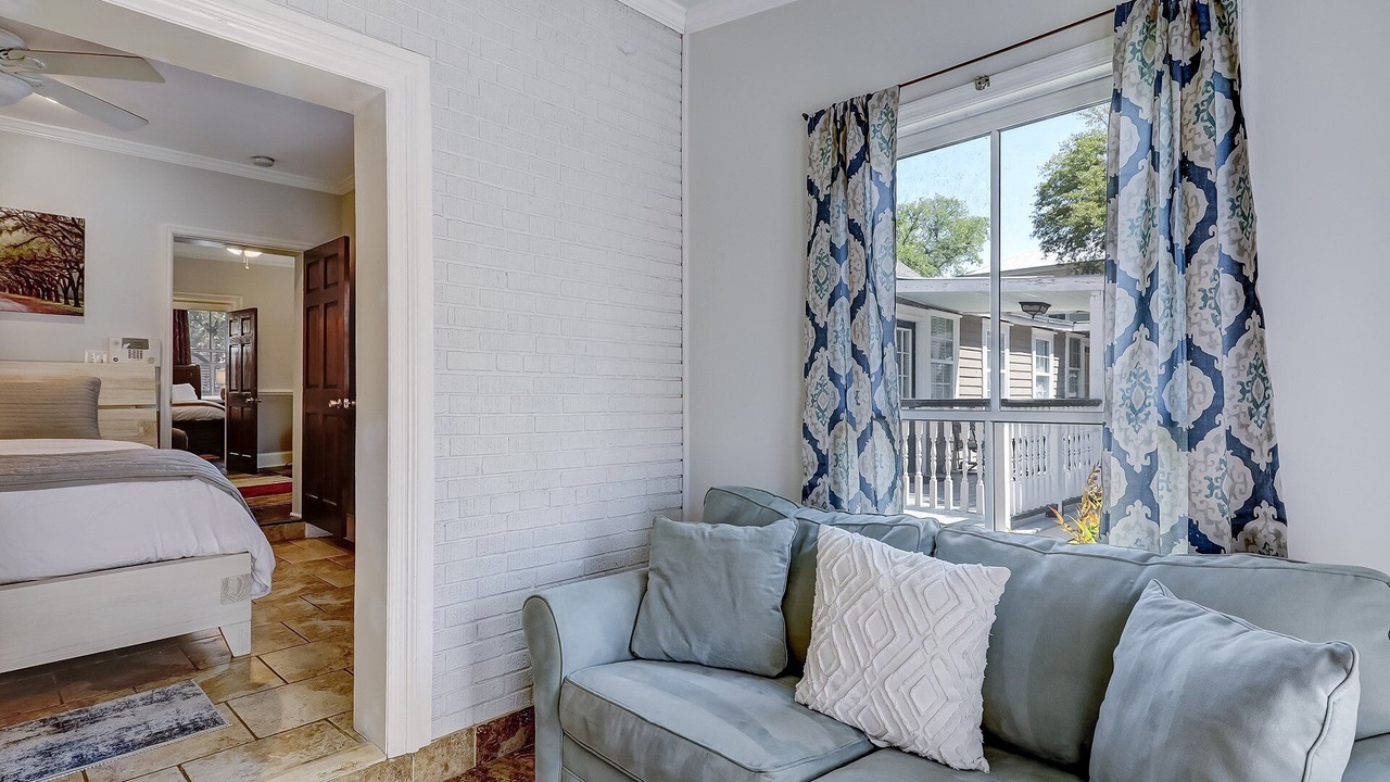 Photo of Livingroom in Beach Institute