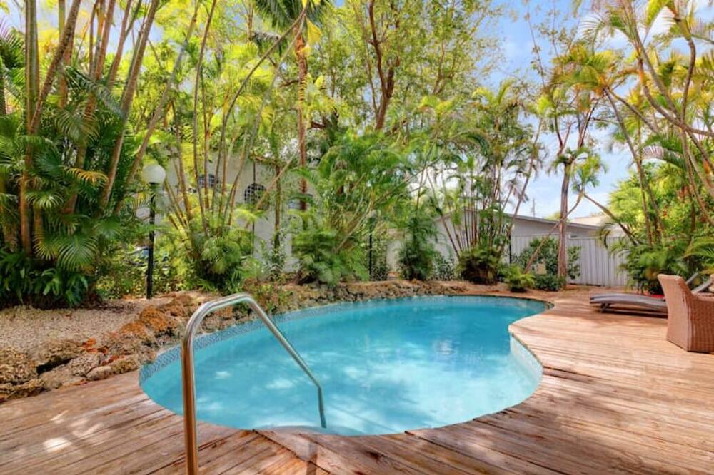 Photo of Outdoor in Northeast Coconut Grove
