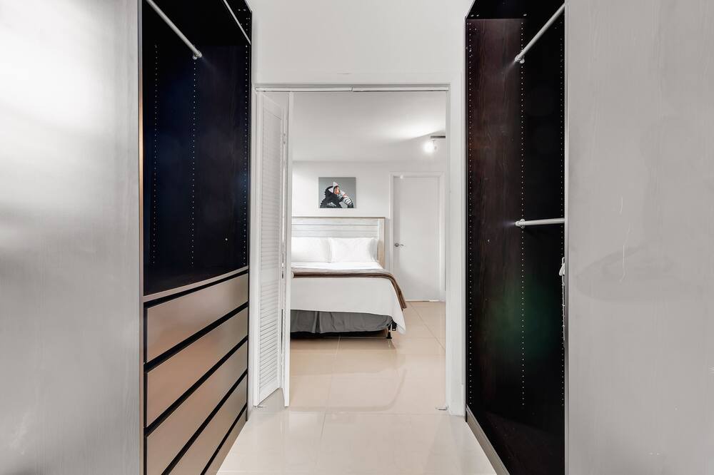 Photo of Bedroom in Northeast Coconut Grove
