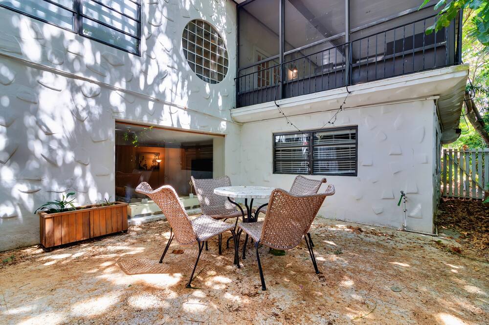 Photo of Patio Balcony in Northeast Coconut Grove
