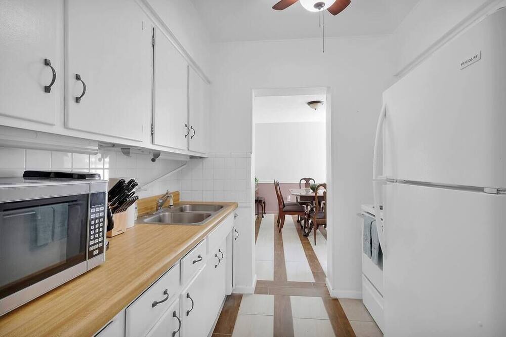Photo of Kitchen in Lakeshore South