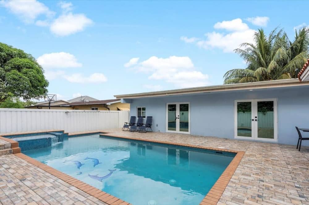 Photo of Others in Pembroke Pines