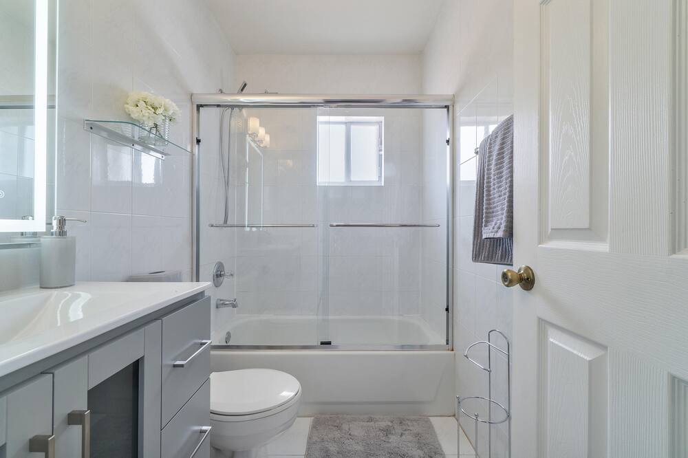 Photo of Bathroom in Richmond West