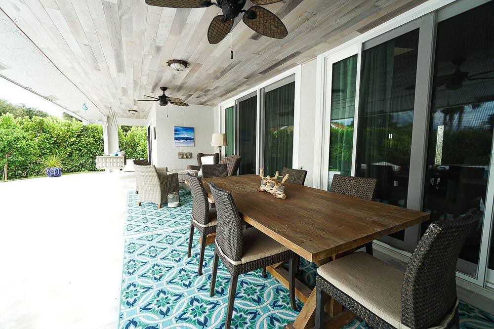 Photo of Patio Balcony in Wellington