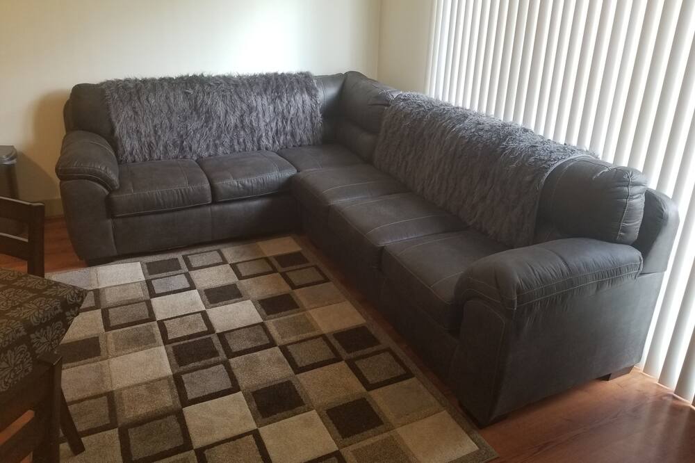 Photo of Livingroom in Piedmont Heights