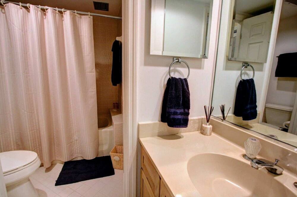 Photo of Bathroom in New Smyrna Beach