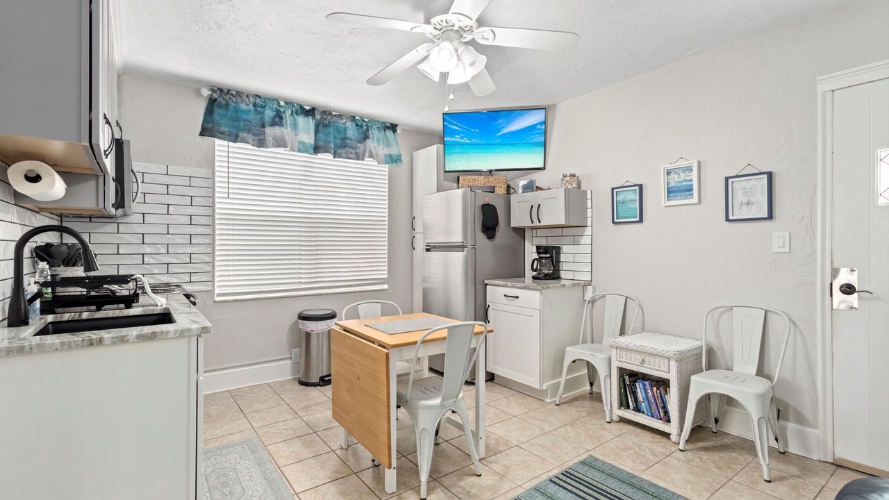 Photo of Kitchen in Golden Beach