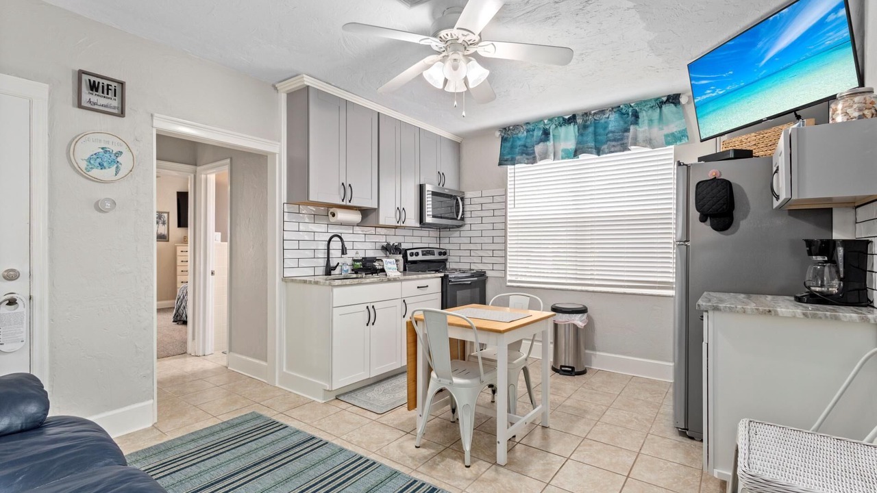 Photo of Kitchen in Golden Beach