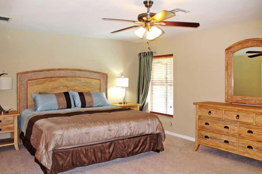 Photo of Bedroom in Eisenhower