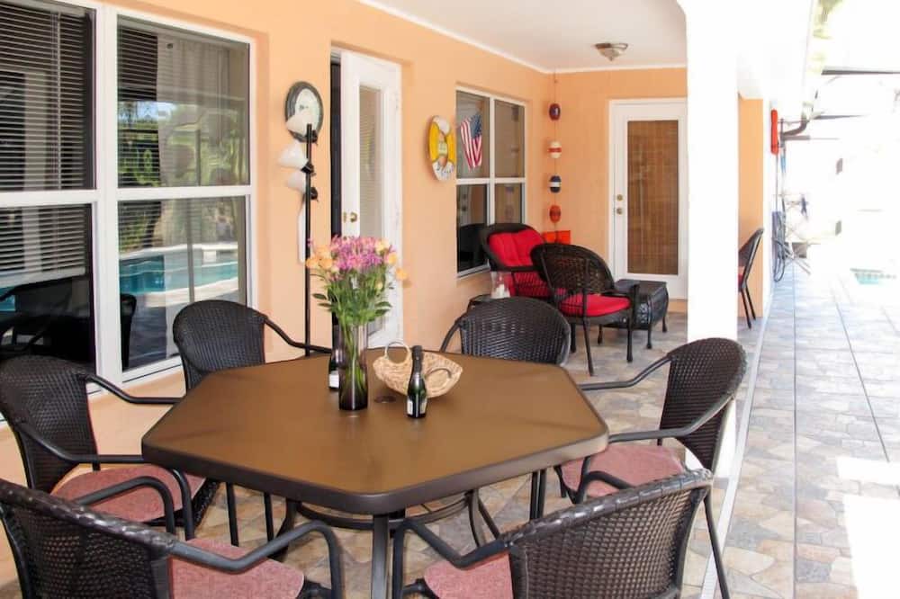 Photo of Patio Balcony in Eisenhower