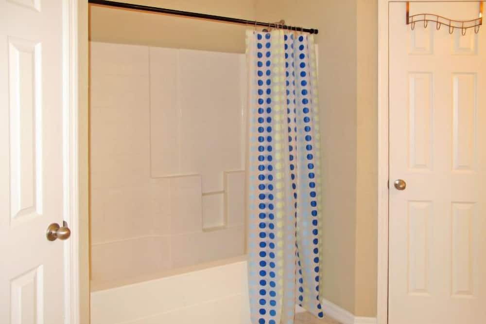 Photo of Bedroom in Eisenhower
