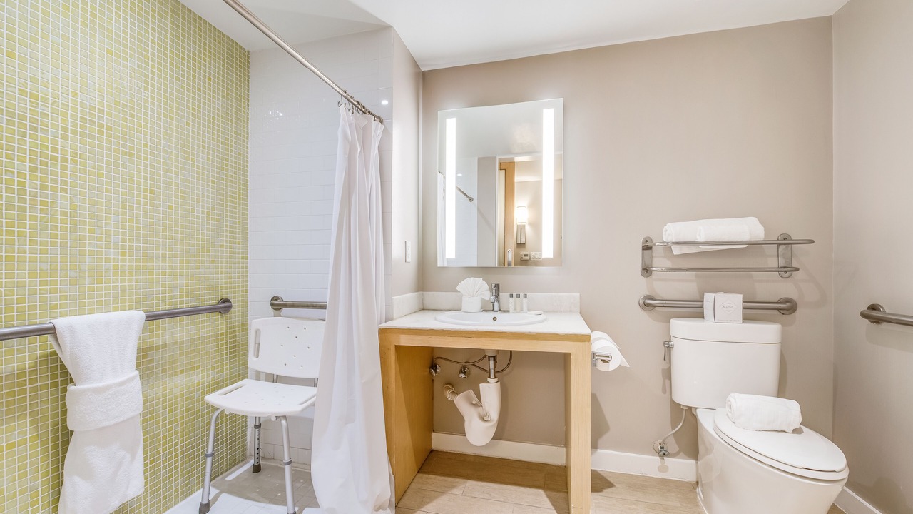 Photo of Bathroom in Bay Harbor Islands