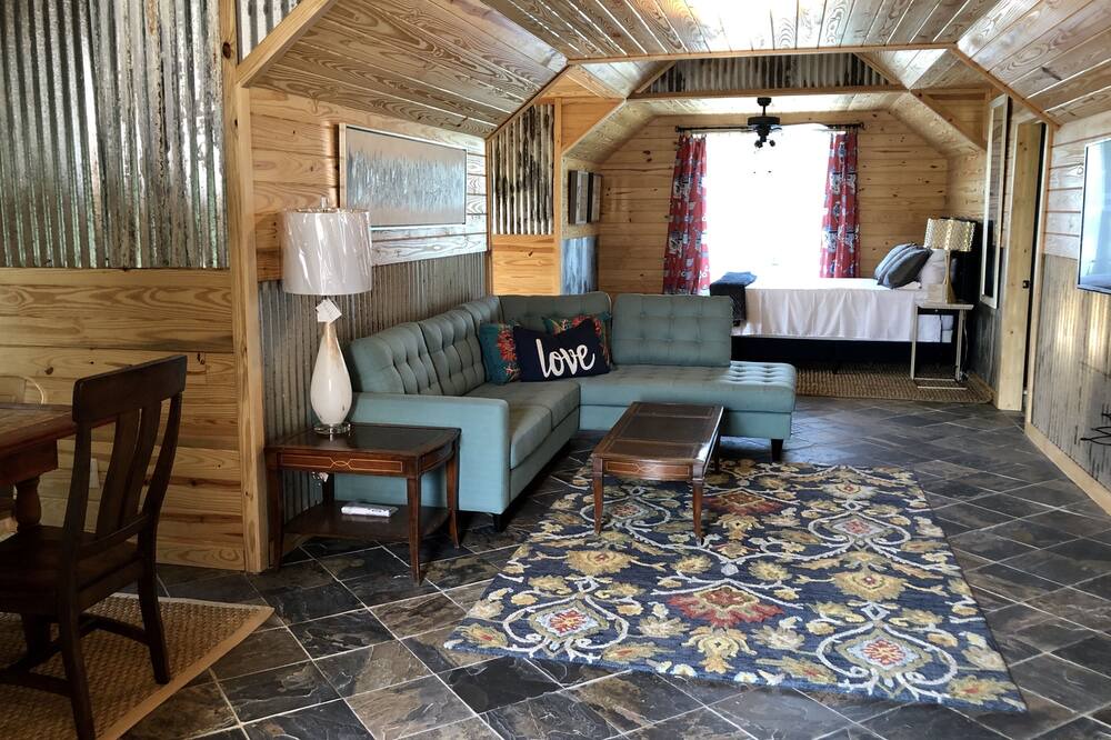 Photo of Livingroom in Colbert