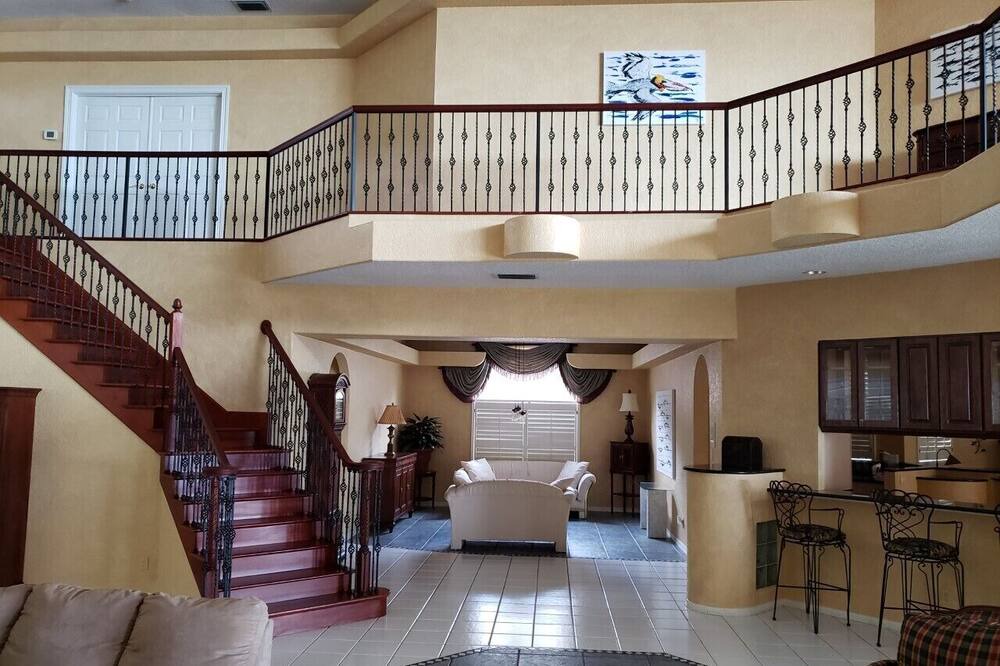 Photo of Livingroom in Gulf Cove