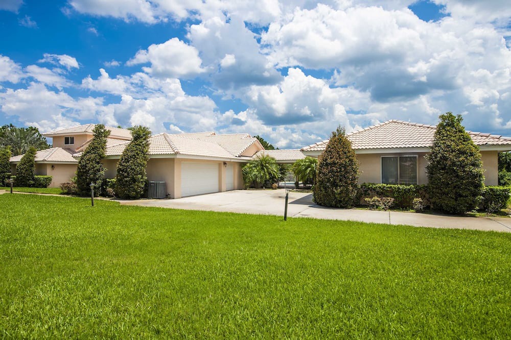Photo of Outdoor in Groveland