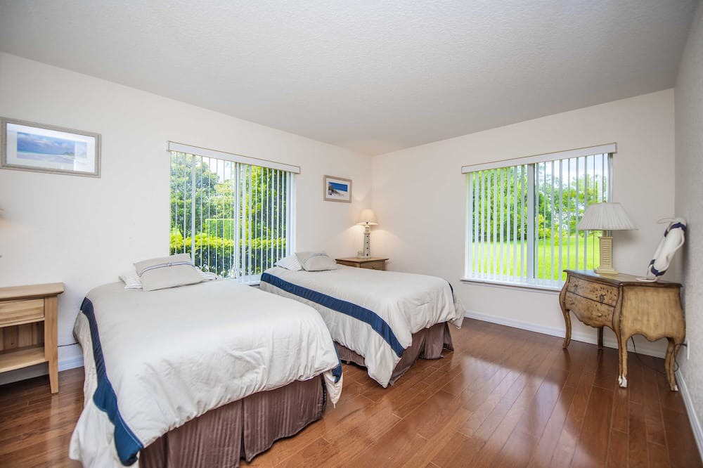 Photo of Bedroom in Groveland