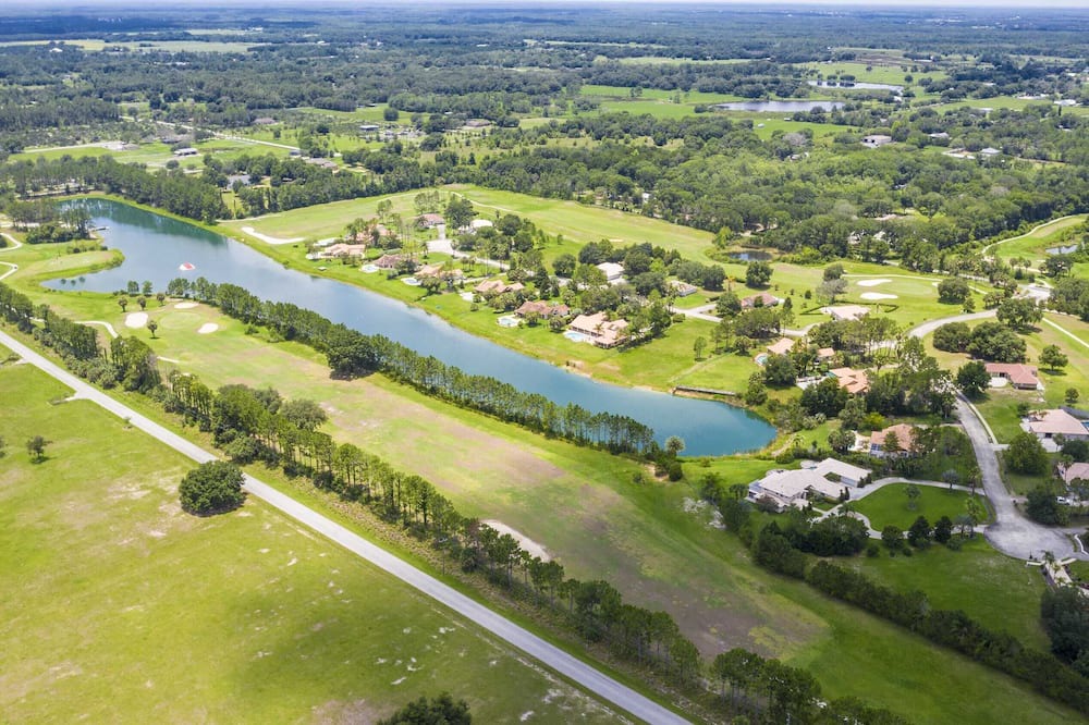 Photo of Outdoor in Groveland