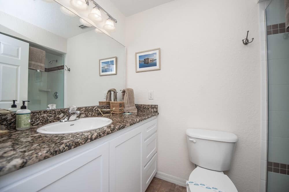 Photo of Bathroom in Groveland